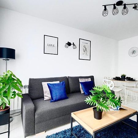 Warsaw Inside Solec With Private Parking Apartment Екстериор снимка